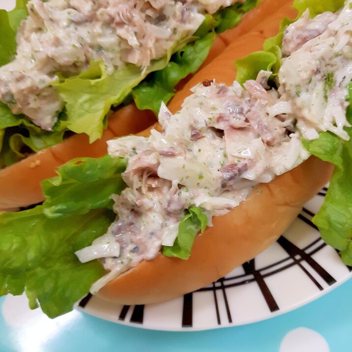 サバ缶で！(^^)簡単サバと玉ねぎのマヨサンド♪